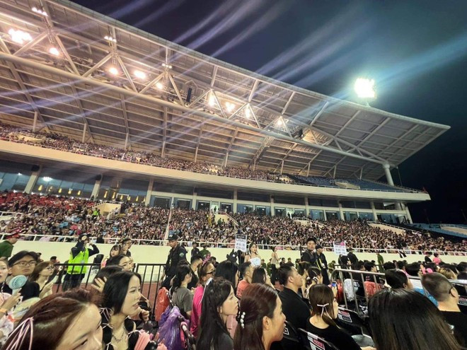 Công an Hà Nội tập trung đảm bảo an ninh, an toàn đêm diễn đầu tiên của nhóm nhạc BlackPink.