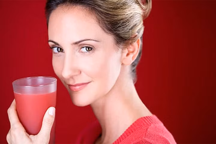 Da chậm lão hóa đến hơn 10 năm nếu uống sinh tố này mỗi ngày