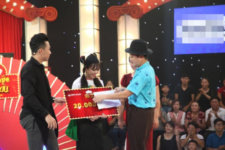 Trấn Thành sửng sốt vì bị cô gái dân tộc xinh đẹp Tran Thanh sung sot vi bi co gai dan toc xinh dep