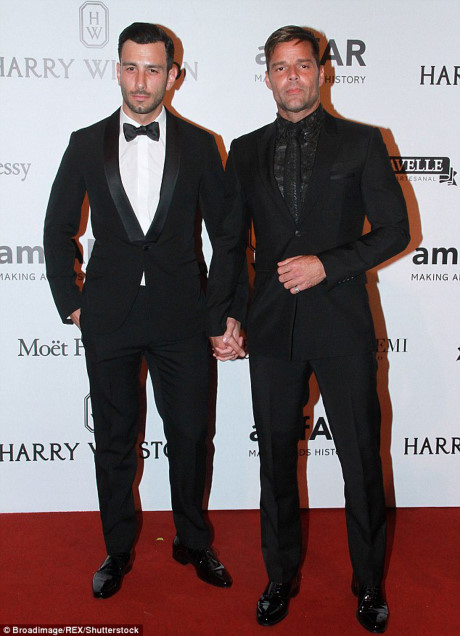 Ricky Martin kể về khoảnh khắc đáng yêu khi cầu hôn chàng họa sĩ điển trai - Ảnh 3 Ricky Martin ke ve khoanh khac dang yeu khi cau hon chang hoa si dien trai - Anh 3