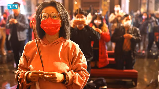 Khoảnh khắc tiễn năm cũ đón năm mới tại châu Á ảnh 6