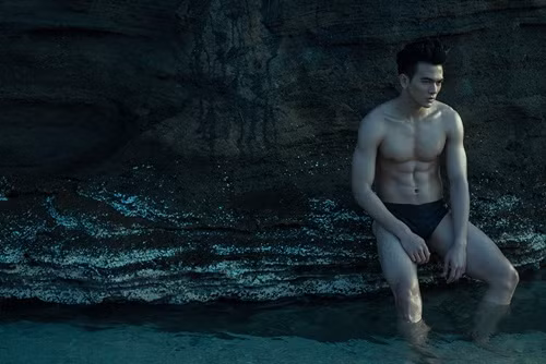 le xuan tien khoe co bung 6 mui dep ngay ngat - 2