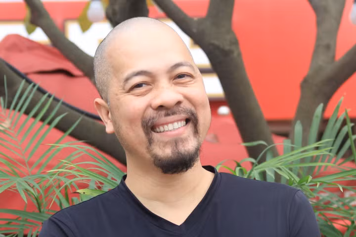 NTK Đức Hùng lần đầu kể chuyện mất cả cha lẫn mẹ khi chưa đầy 20 tuổi