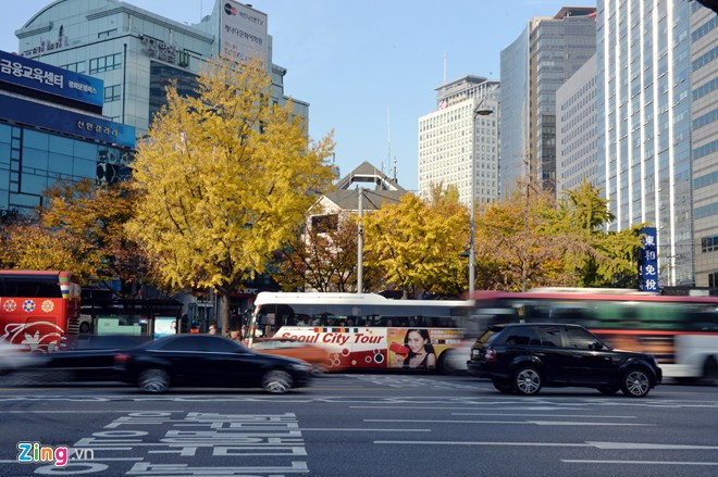 ... do mật độ phương tiện dày đặc, tốc độ cao. Con đường VIP ở thủ đô Seoul