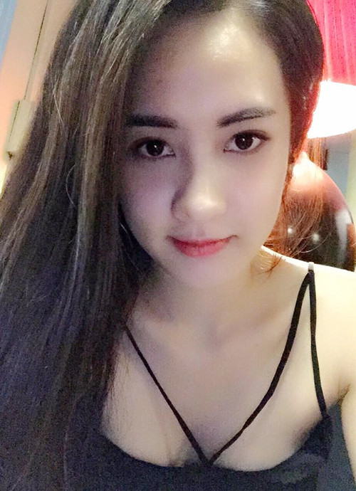 Hiện tại, cuộc sống của cô rất hạnh phúc bên gia đình và những người yêu thương. "Bố mẹ luôn là người bạn đồng hành, ủng hộ mọi quyết định trong cuộc sống của tôi. Tôi hài lòng với cuộc sống hiện tại", cô bộc bạch. Lương Thị Phương Thanh