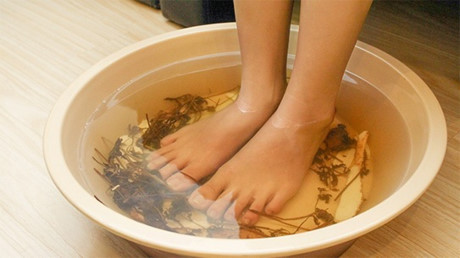 Tiết lộ 4 bài thuốc y học cổ truyền trị nấm kẽ chân tay hiệu quả tại nhà - Ảnh 2 Tiet lo 4 bai thuoc y hoc co truyen tri nam ke chan tay hieu qua tai nha - Anh 2