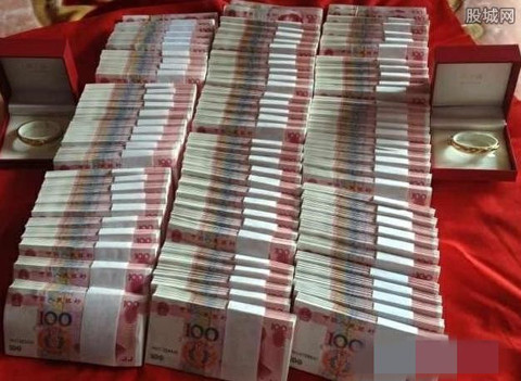 Tổng số tài sản cô dâu được nhận từ nhà chồng lên tới 6 triệu Nhân dân tệ (tương đương 919.486 USD).