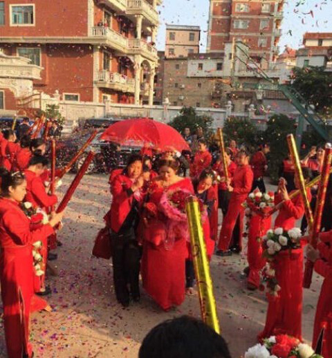 Nguồn tin cho biết, cô dâu tại Phủ Điền, Phúc Kiến đã tạo ra một cơn chấn động bởi món hồi môn khủng.