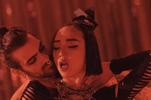 mot nam thay doi kieu toc chong mat cua toc tien hinh anh 18