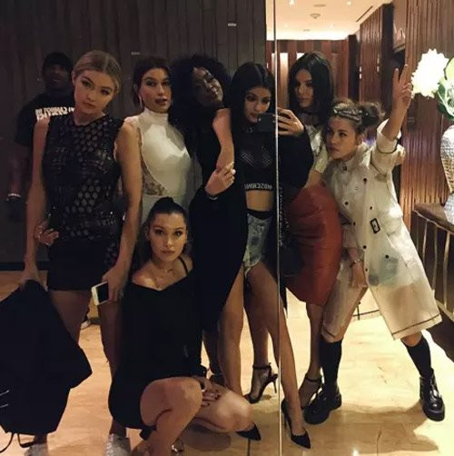Khoảnh khắc: Một ngày bận rộn của cặp hot girl Hollywood hình ảnh 8 khoanh khac: mot ngay ban ron cua cap hot girl hollywood hinh anh 8