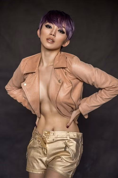 mot nam thay doi kieu toc chong mat cua toc tien hinh anh 13