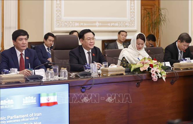 Chủ tịch Quốc hội Vương Đình Huệ hội đàm với Chủ tịch Quốc hội Iran Mohammad Bagher Ghalibaf. Ảnh: Doãn Tấn/TTXVN. Chủ tịch Quốc hội Vương Đình Huệ hội đàm với Chủ tịch Quốc hội Iran Mohammad Bagher Ghalibaf. Ảnh: Doãn Tấn/TTXVN.