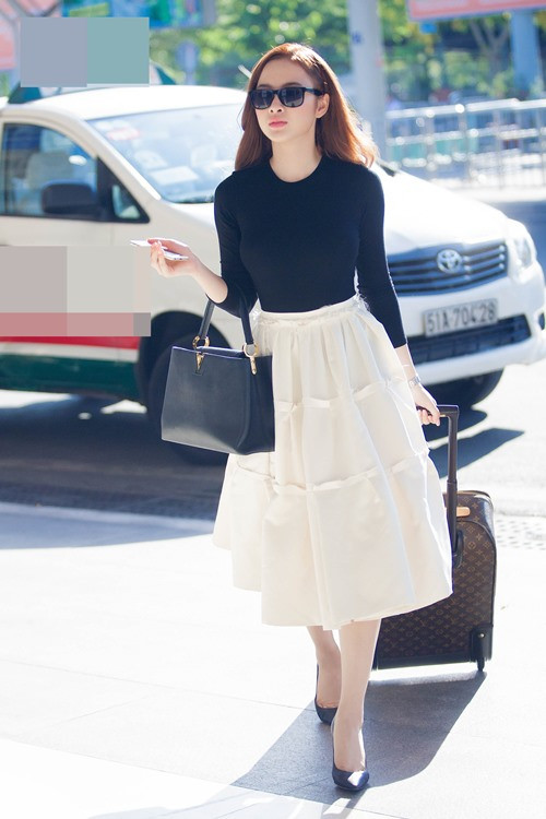 Angela Phương Trinh quyết tâm thay đổi hình ảnh ảnh 2 Angela Phương Trinh gặp sự cố tại sân bay Tân Sơn Nhất - 2