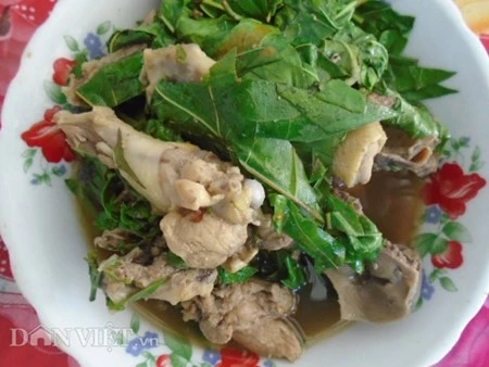 Món thịt gà che xào lá cách quê nhà (ảnh: Hoàng Lê)
