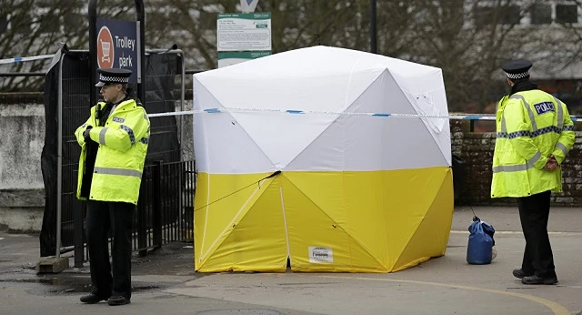 Các điều tra viên làm việc về vụ hạ độc Skripal