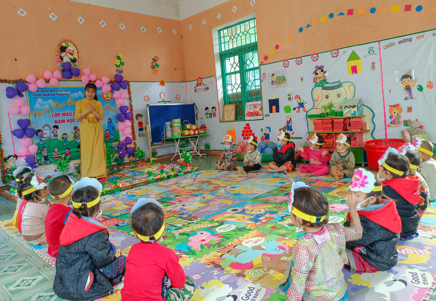 Nhiều huyện vùng khó của Điện Biên hiện chưa có Nhà giáo ưu tú. Nhiều huyện vùng khó của Điện Biên hiện chưa có Nhà giáo ưu tú.