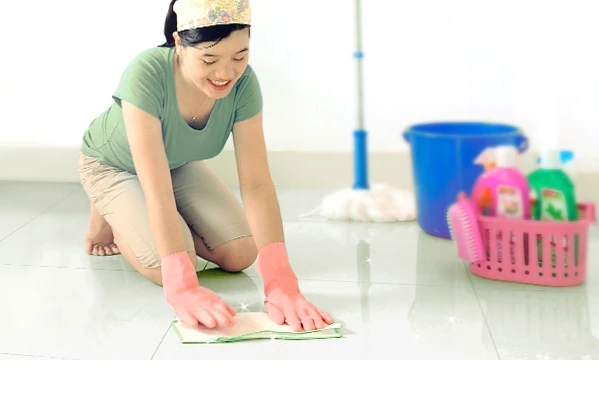Nước lau sàn tiềm ẩn nhiều mối nguy hại tới cơ thể.