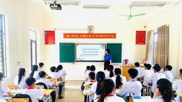 Trường THCS Bản Nguyên ứng dụng công nghệ thông tin trong dạy và học.