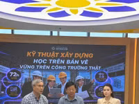 Các chuyên gia trực tiếp chia sẻ tại livestream