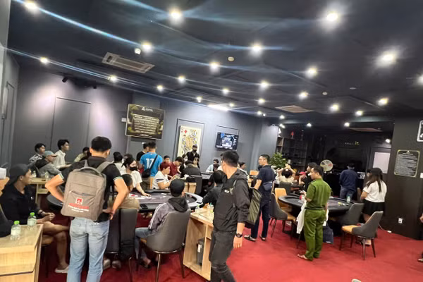 Công an kiểm tra nơi tổ chức giải đấu. Ảnh: Công an cung cấp
