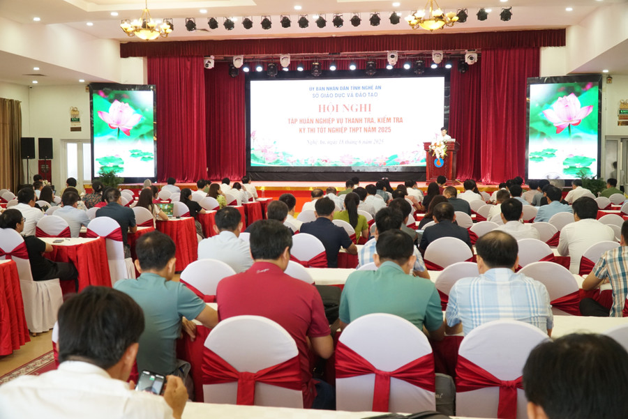 Hơn 250 cán bộ tham gia tập huấn nghiệp vụ công tác kiểm tra, thanh tra thi tốt nghiệp THPT tại Nghệ An. Ảnh: Hồ Lài tap-huan-kiem-tra-thanh-tra-thi-2.jpg