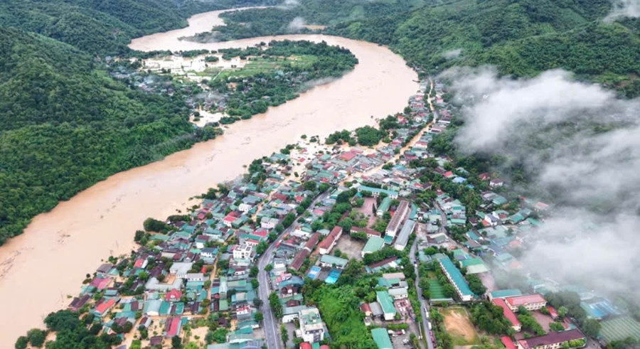 Nước sông Nậm Nơn dâng cao gây ngập cục bộ nhiều bản làng miền Tây Nghệ An. mua-lu-tai-nghe-an-1.jpg