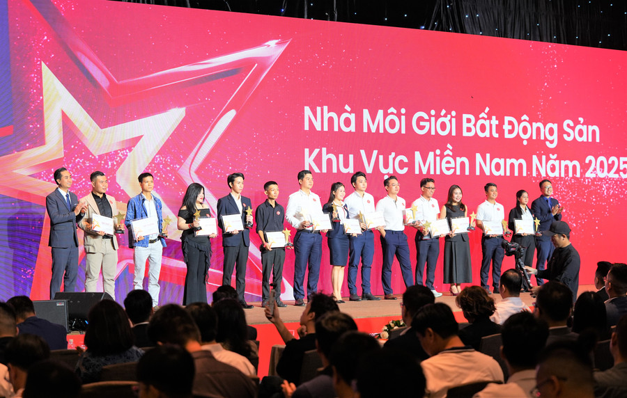 Batdongsan.com.vn tổ chức Giải thưởng Nhà môi giới Bất động sản Việt Nam.