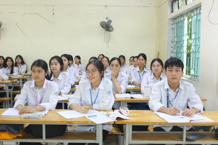 Nhiều trường học tại Hà Tĩnh đã triển khai thực hiện dạy 2 buổi/ngày. Ảnh: Hồ Phương day-hoc-2-buoi-tren-ngay-2.jpg