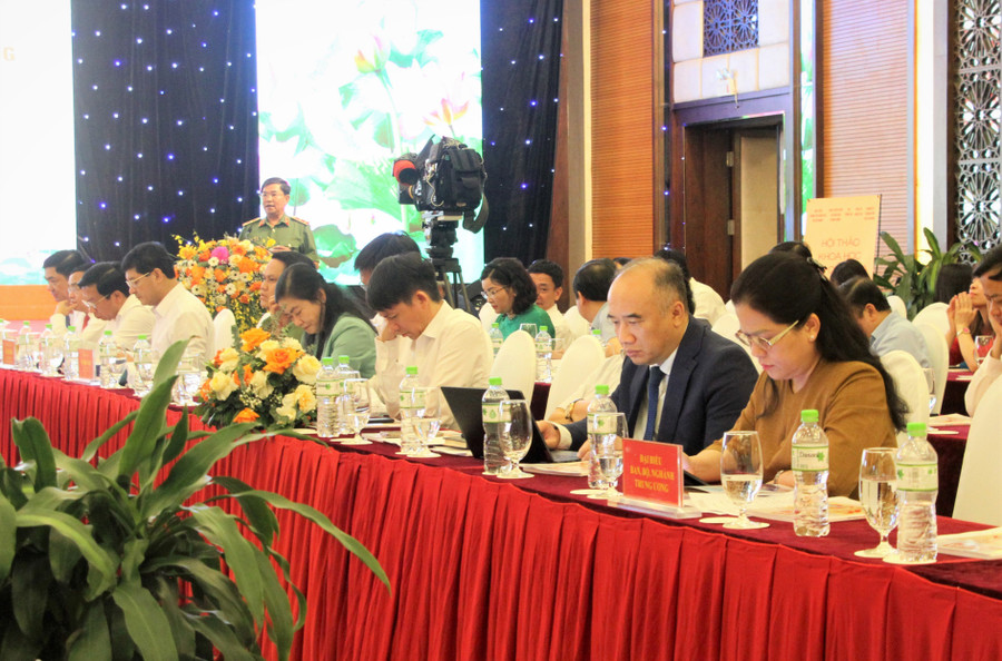 Các đại biểu, nhà khoa học tham dự hội thảo. (Ảnh: Hồ Lài) hoi-thao-khoa-hoc-ho-chi-minh-5.jpg