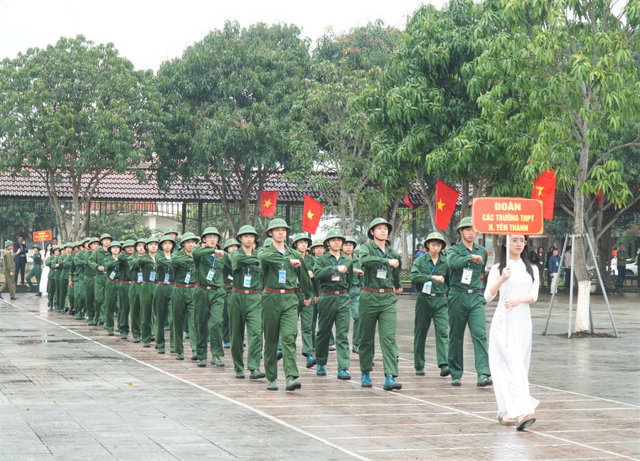 Học sinh THPT Nghệ An tham gia Hội thi giáo dục quốc phòng và an ninh lần thứ 2 năm 2025. Ảnh: Hồ Lài