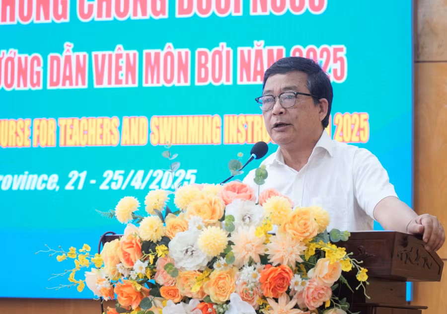 tap-huan-boi-va-phong-tranh-duoi-nuoc-2.jpg