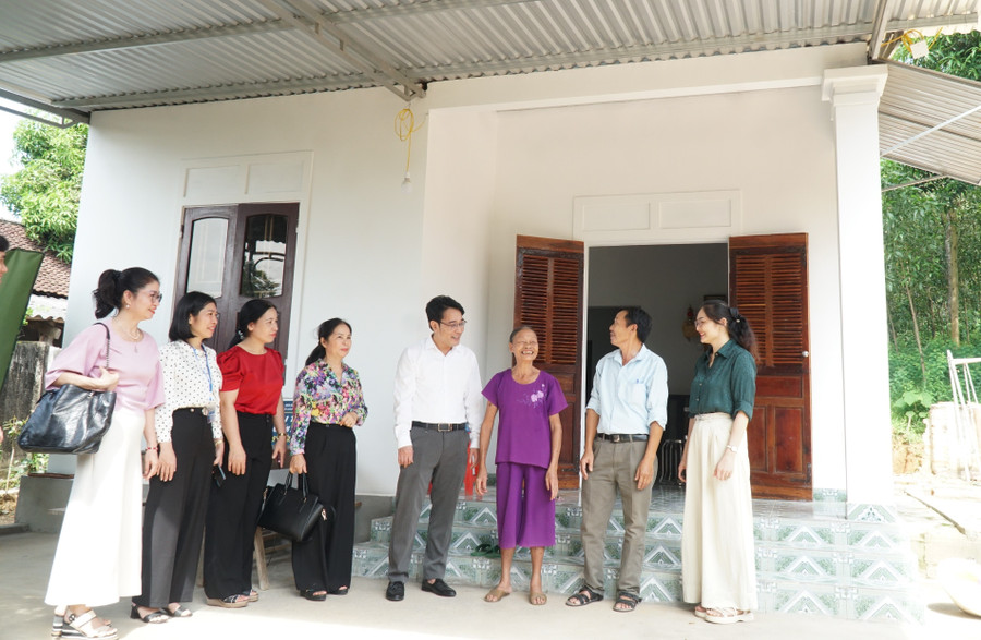 Ngôi nhà mới của bà Lê Thị San tại xóm Đức Sơn 4, xã Anh Sơn, Nghệ An. Ảnh: Hồ Lài