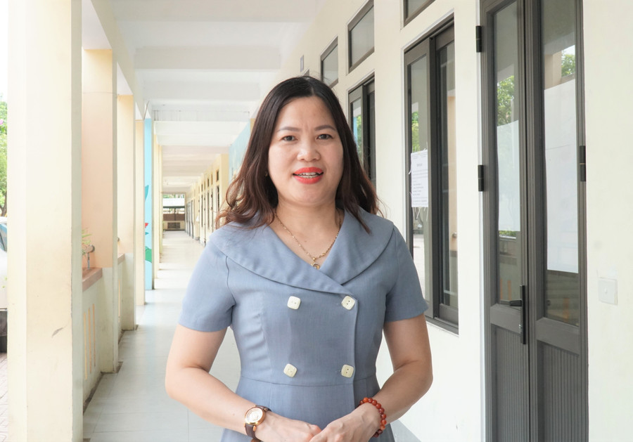 Cô Phan Thị Phượng - giáo viên Ngữ văn Trường THCS Hưng Dũng (phường Trường Vinh, Nghệ An). Ảnh: Hồ Lài luat-nha-giao-a2.jpg