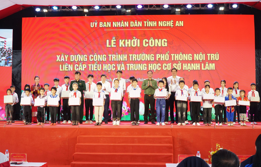 khoi-cong-truong-noi-tru-lien-cap-tai-nghe-an-7.jpg