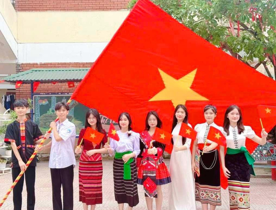 Hòa bình thật đẹp – là thông điệp ngắn gọn nhưng đầy ý nghĩa của học sinh Trường Phổ thông Dân tộc nội trú THPT tỉnh Nghệ An. Ảnh: NTCC truong-hoc-nghe-an-2.jpg