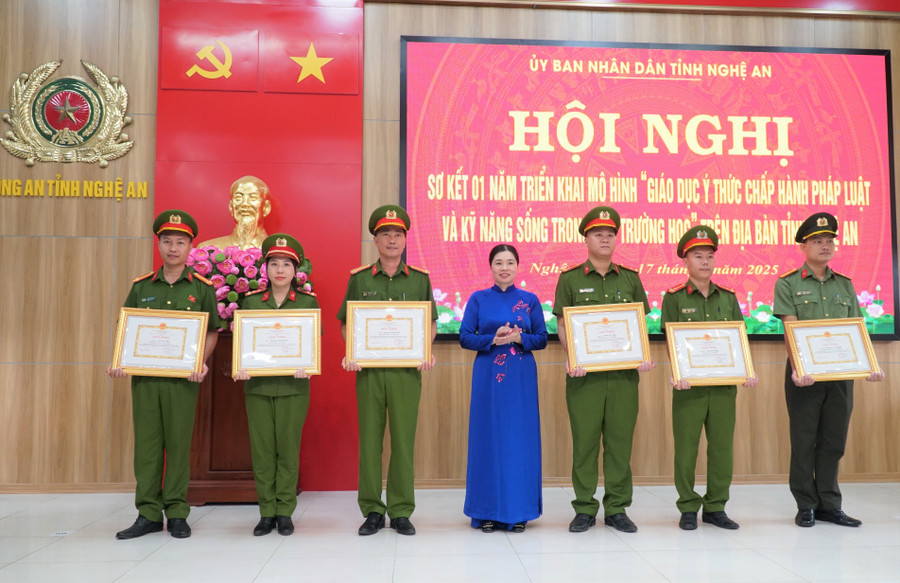 giao-duc-phap-luat-4.jpg