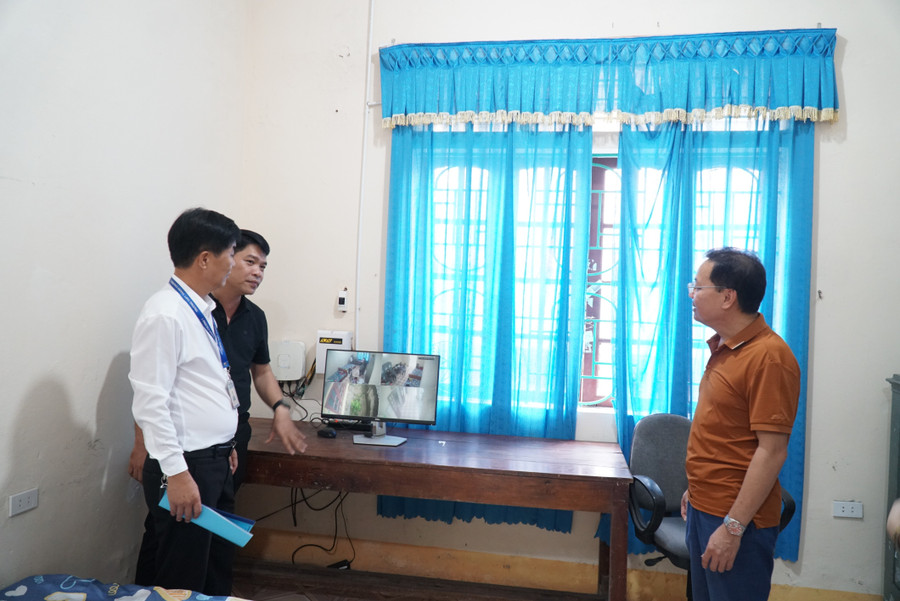 Camera giám sát trong phòng lưu trữ đề thi, bài thi tại điểm thi Trường THPT Thanh Chương 1, huyện Thanh Chương, Nghệ An. Ảnh: Hồ Lài nghe-an-san-sang-thi-tot-nghiep-2025-4.jpg