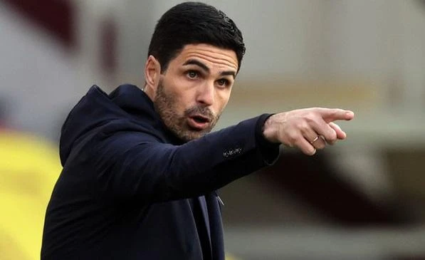 Barca nhắm HLV Mikel Arteta thay thế Xavi trong giai đoạn tới.