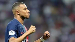 Mbappe vẫn chưa chốt tương lai trước các lời mời gọi.