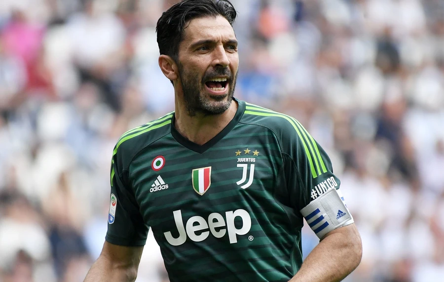 Thủ môn Buffon giải nghệ ở tuổi 45.