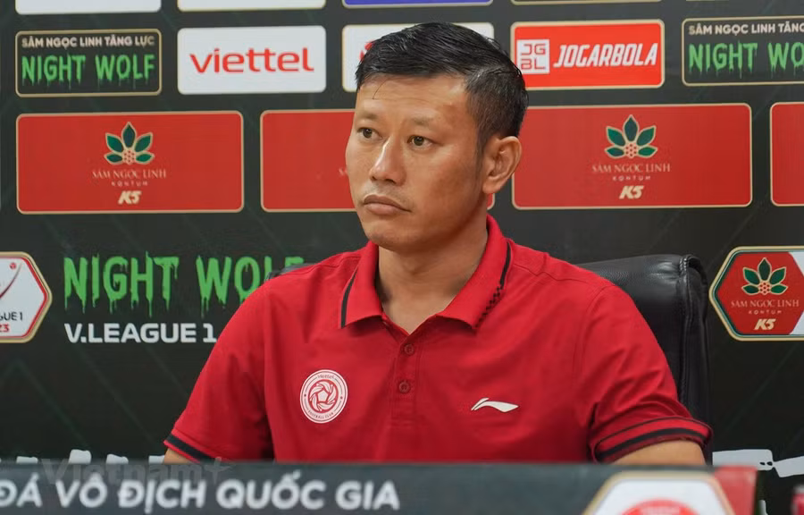 Huấn luyện viên Thạch Bảo Khanh hài lòng với trận hòa của đội nhà trước Bình Định.