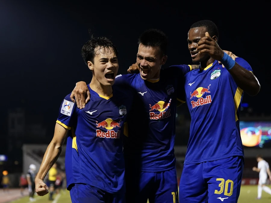 Hoàng Anh Gia Lai gây ấn tượng mạnh ở AFC Champions League.