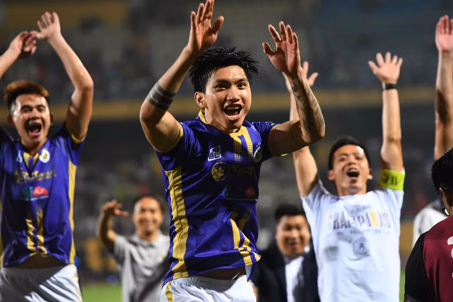 Vô địch V.League, Hà Nội FC giành vé dự AFC Champions League 2023.