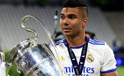 Real Madrid chốt giá bán Casemiro cho Man United lên tới 70 triệu Euro.