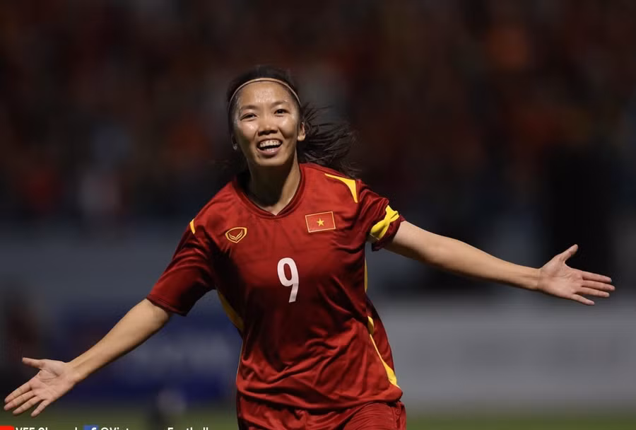 Huỳnh Như lập công đưa tuyển nữ Việt Nam vô địch SEA Games 31.