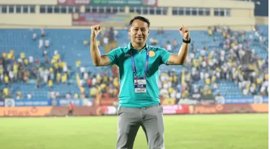 HLV Vũ Hồng Việt hài lòng với trận thắng Hà Tĩnh FC.