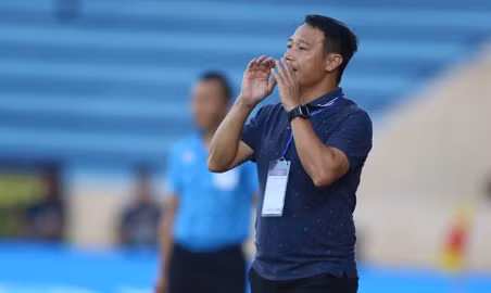 HLV Nam Định thất vọng với trận hòa TPHCM.