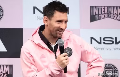 Messi tiến cử HLV Marcelo Gallardo thay thế Xavi dẫn dắt Barca.