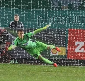 Thủ thành Roman Mysak được đồn đoán sắp gia nhập Nam Định FC.