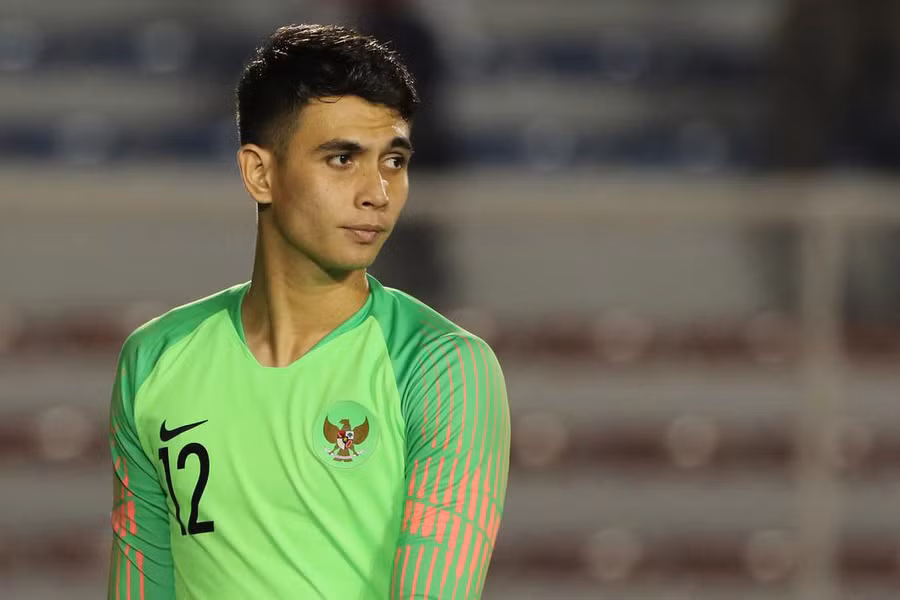 Thủ thành Nadeo Argawinata nguy cơ vắng mặt bán kết AFF Cup vì chấn thương.